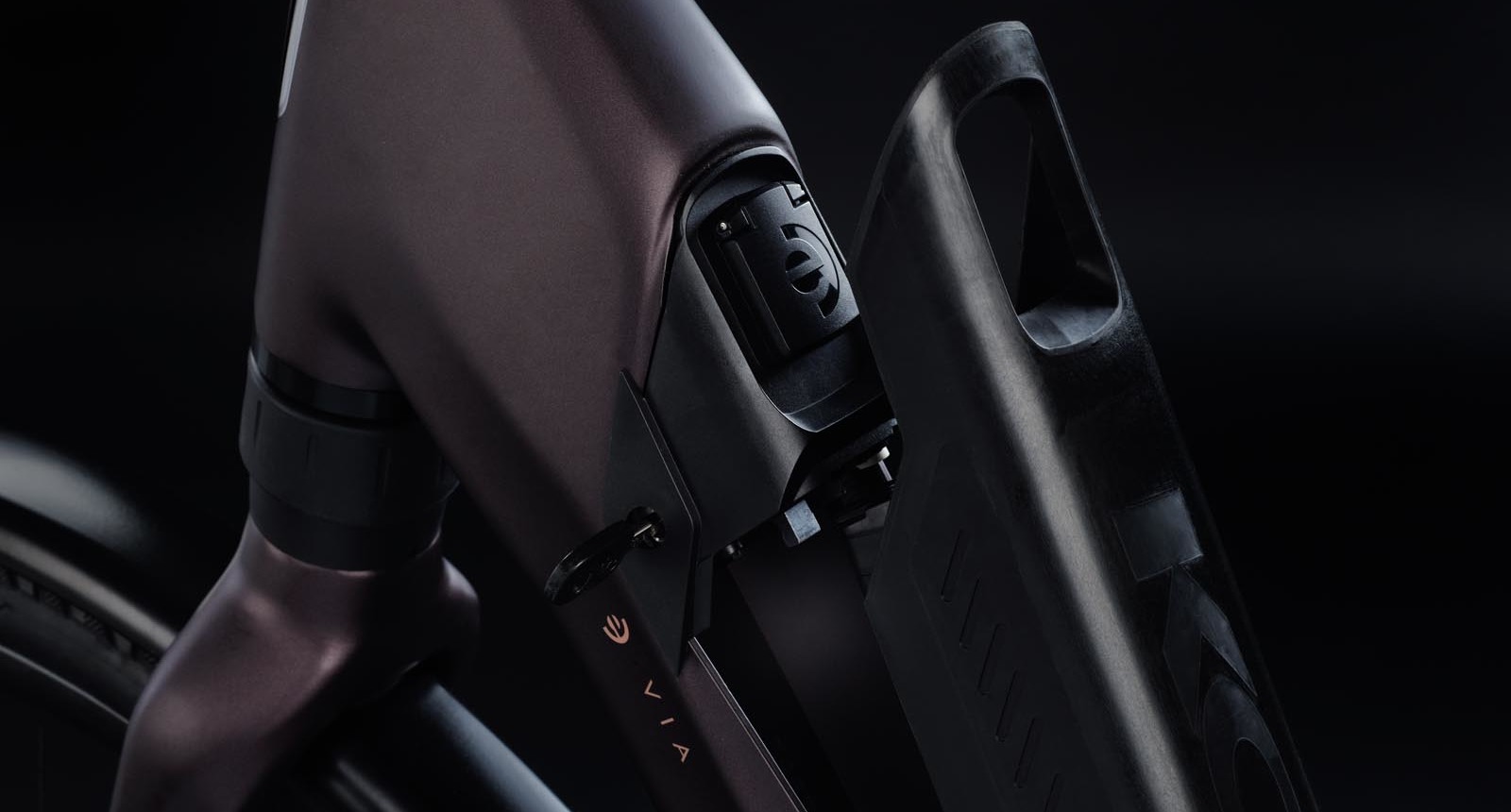 Integrated and removable battery