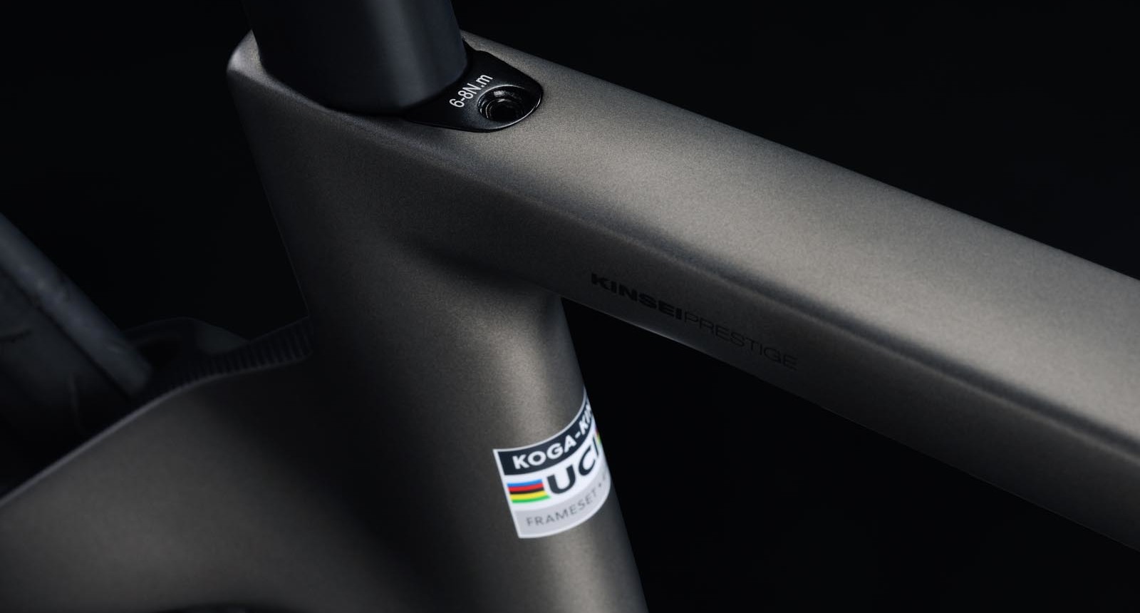 Integrated seatpost clamp